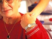 /album/volontariato1/donna-jpg/